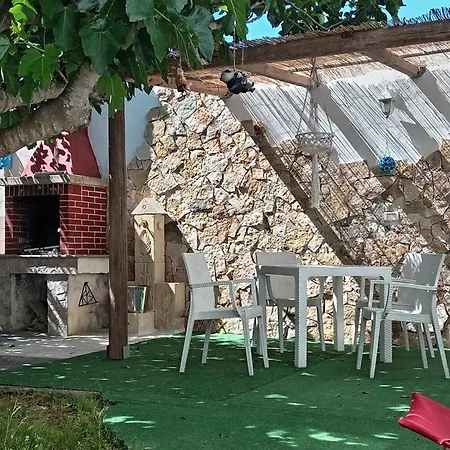 Bed & Breakfast Il Menhir Lequile