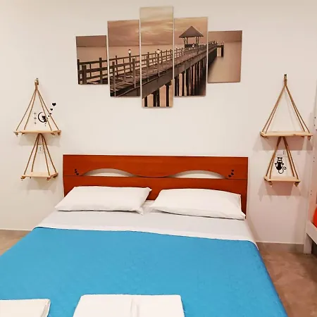 Bed & Breakfast Il Menhir Lequile